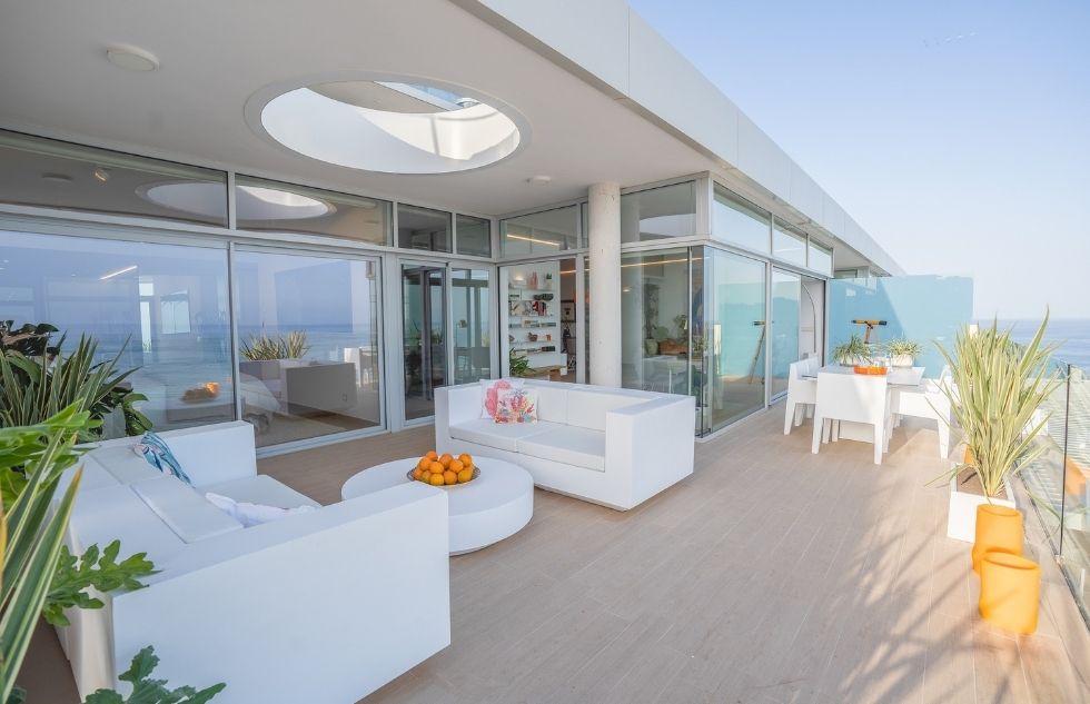 Impresionante ático con vistas al mar – ¡IMPRESCINDIBLE!